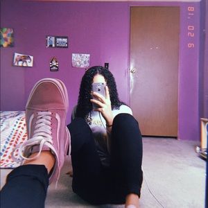 Meet your Posher, Abigail